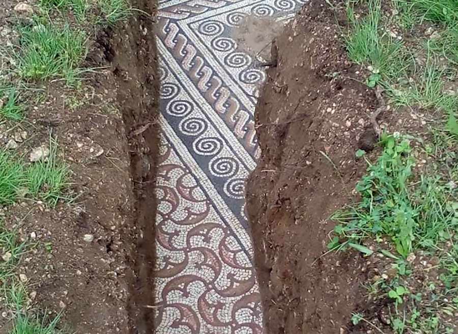 excavation of a Roman mosoaic under a vineyard in Valpolicella