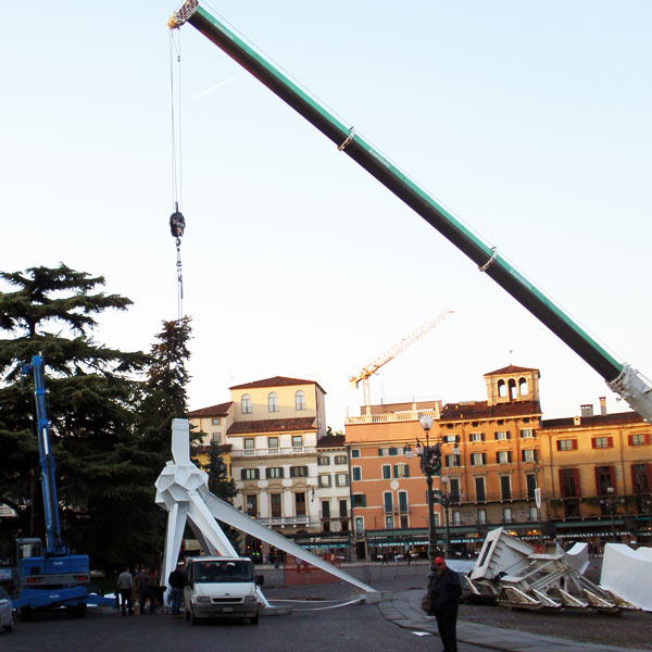 The crane used to buld Verona Christmas Crib