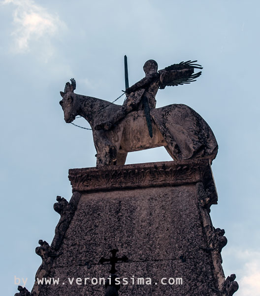 la statua equestre di Cangrande alle arche Scaligere