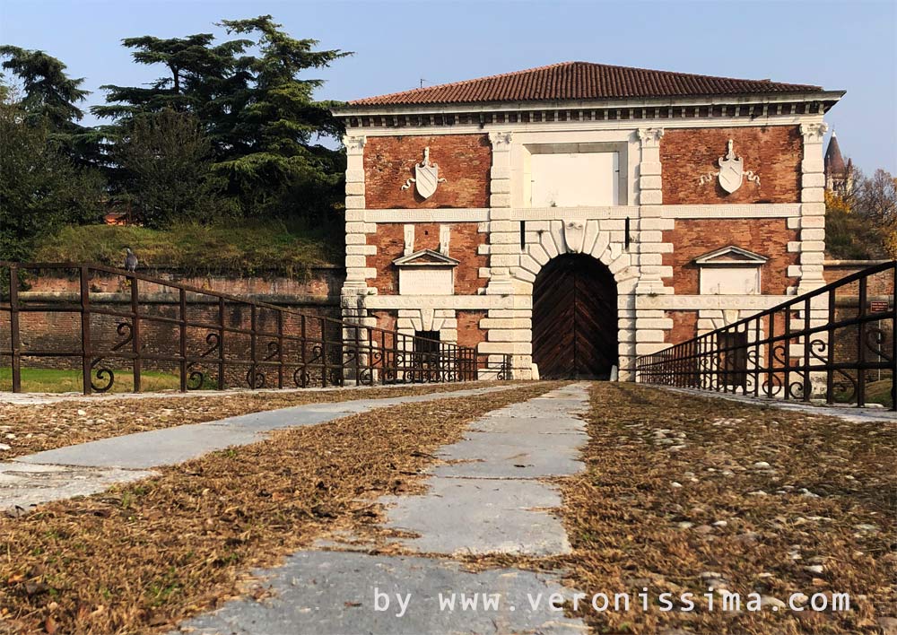 Porta San Zeno