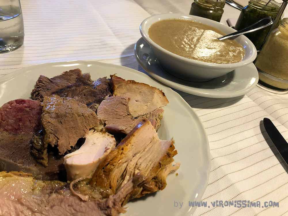 piatto di bollito misto con pearà e salse