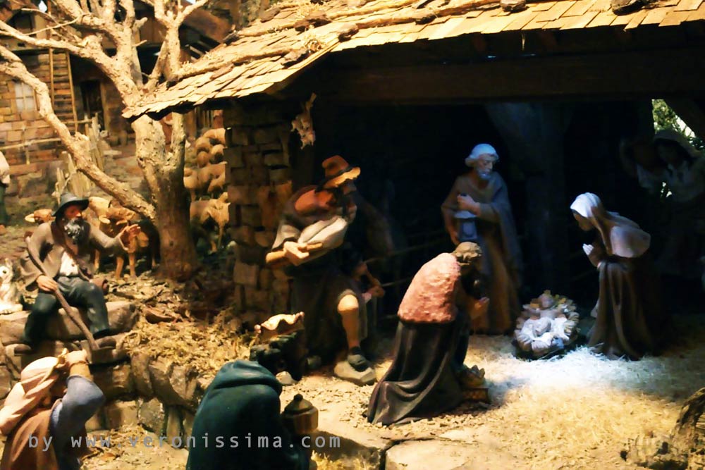 Una scena di Natività in mostra alla rassegna di Verona