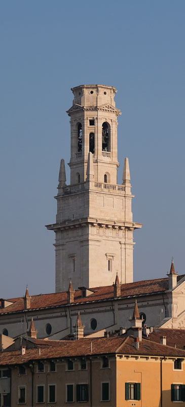 il campanile del Duomo di Verona