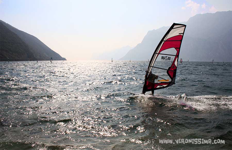 Windsurf sul lago a Torbole