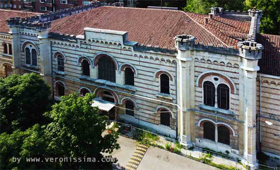 La palazzina di comando dell'Arsenale austriaco di Verona vista dall'alto