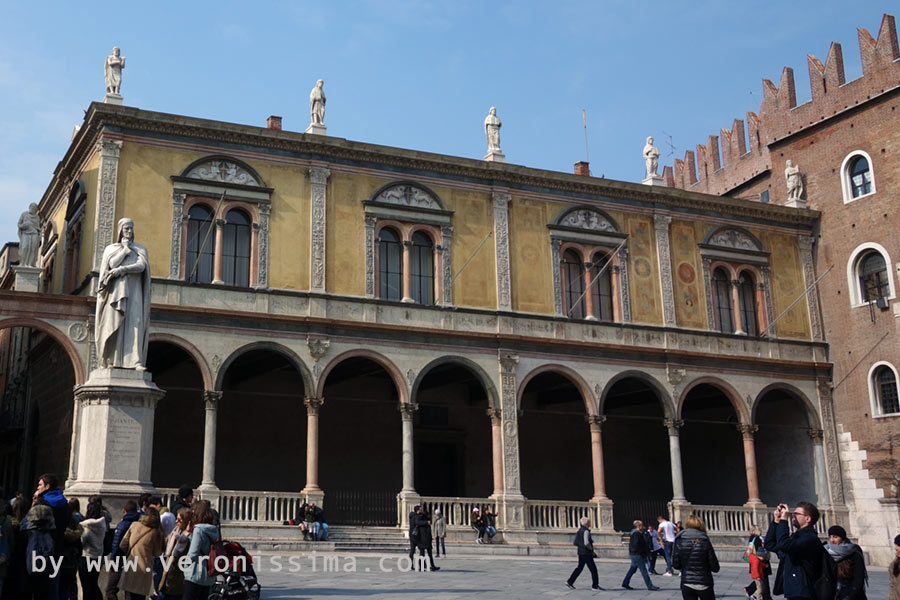 Loggia del Consiglio a Verona