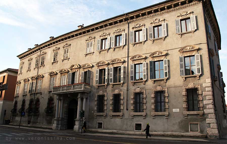 Palazzo Carlotti