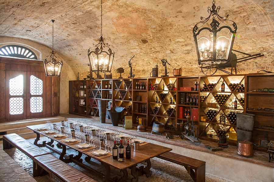 la sala degustazione di villa della Torre