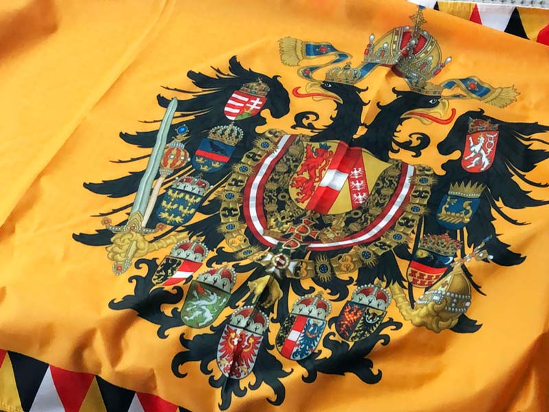 la bandiera dell'Impero Austriaco torna a sventolare a Forte Gisella