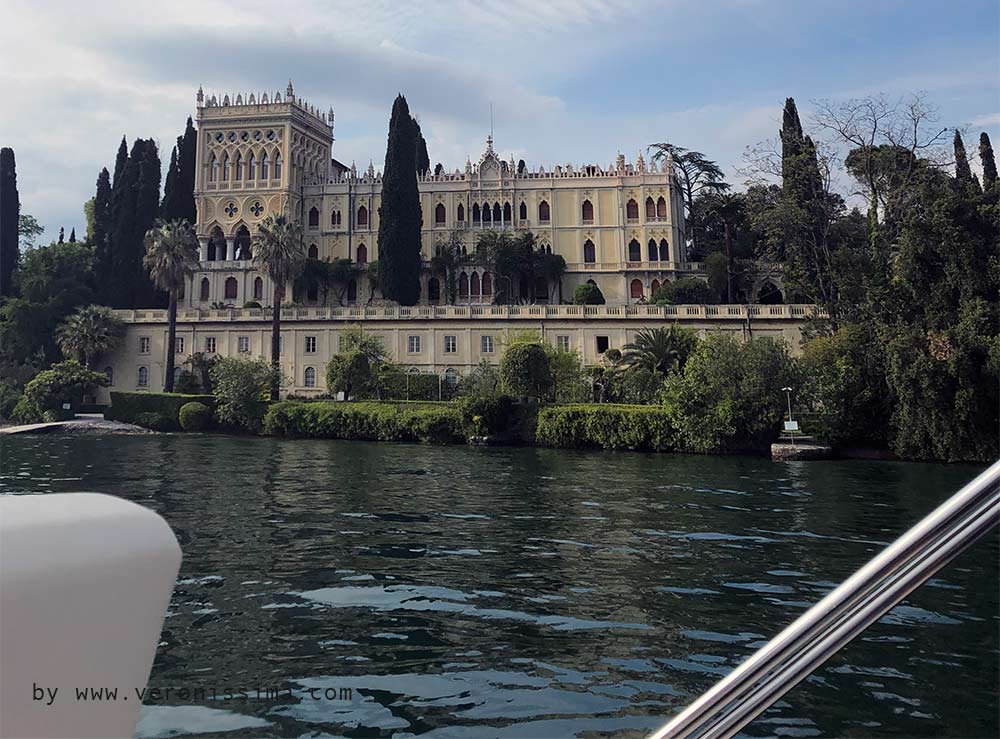 Lake Garda Island from the lake