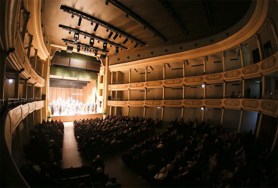 Immagine dell'interno del Teatro Ristori a Verona