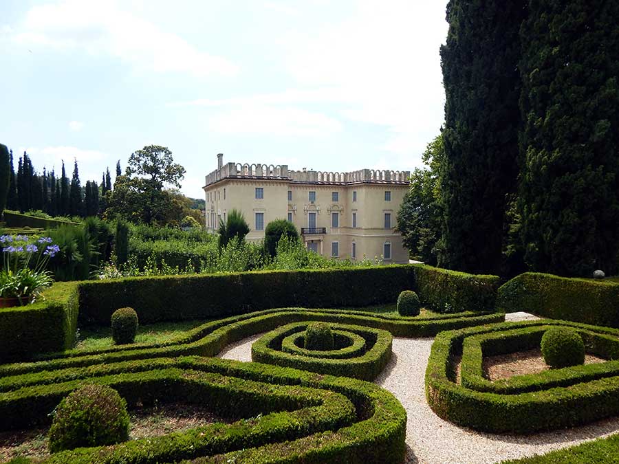 villa rizzardi and part of the geometric garden in boxwood
